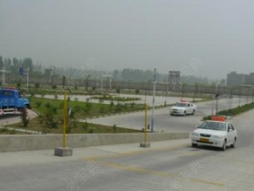 阳光驾校
