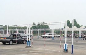 宏达驾校