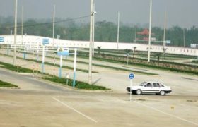 惠群驾校