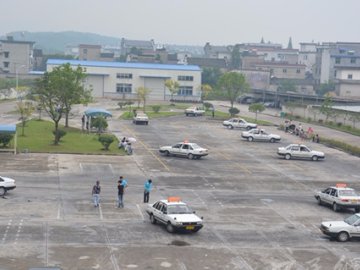 五里亭驾校.