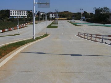 公汽驾校.