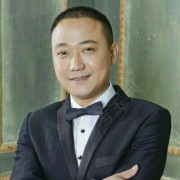卢文龙