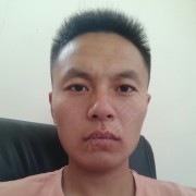 刘层