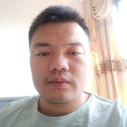 苏亮臻