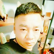 龙自德