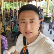 张国龙