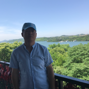 郁健一
