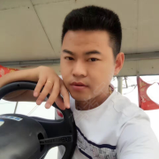 李潘