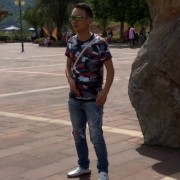 李明伟