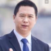 万大伟