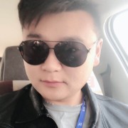 赵震