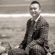 马锦龙