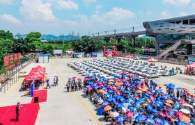 鼎吉驾校