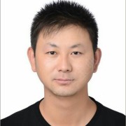 李伟