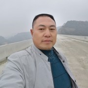 鄢永斌