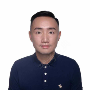 李文伟