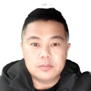 何彬