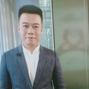 李勃