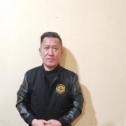 李金龙