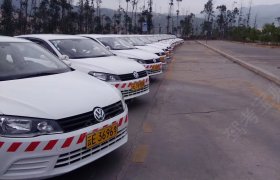 禄丰平安驾校