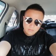 李智伟