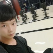 梁小龙