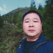 李伟