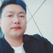 李润华