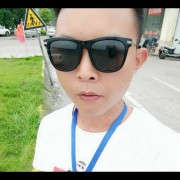戴香龙