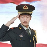 褚航
