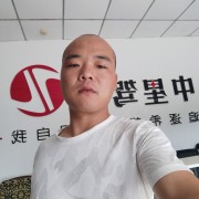 易小林
