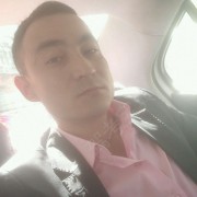 伊力江