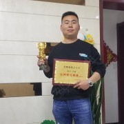 李朋