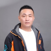 周成龙