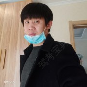 朴龙一