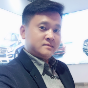 李正飞