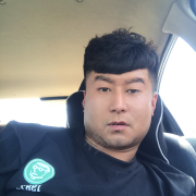 代亮